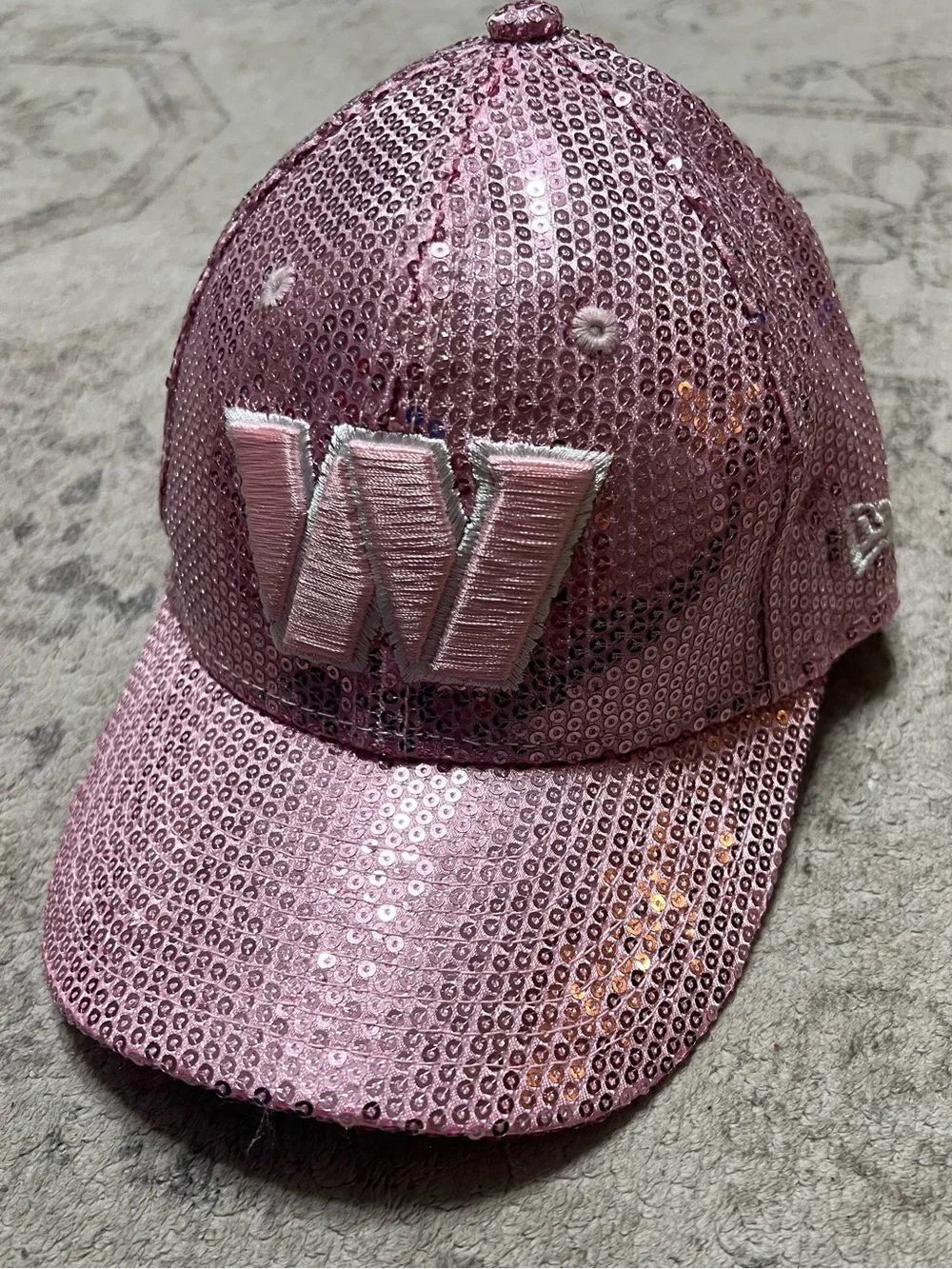 NEW ERA WASHINGTON COMMANDERS PINK SEQUIN 9FORTY YOUTH ADJUSTABLE HAT